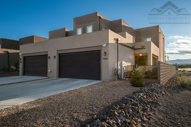 Building Photo - 1 MO. FREE RENT! Gorgeous Corner-Lot Townhouse with Mountain Views