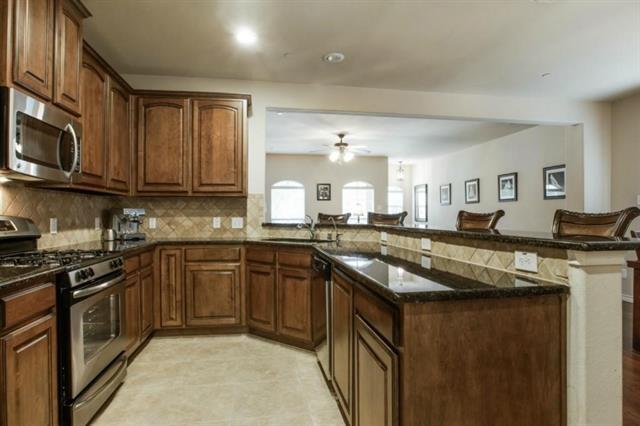 Building Photo - 4261 Comanche Dr