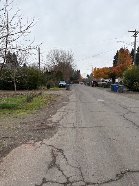 Building Photo - 4697 Clark Ave NE