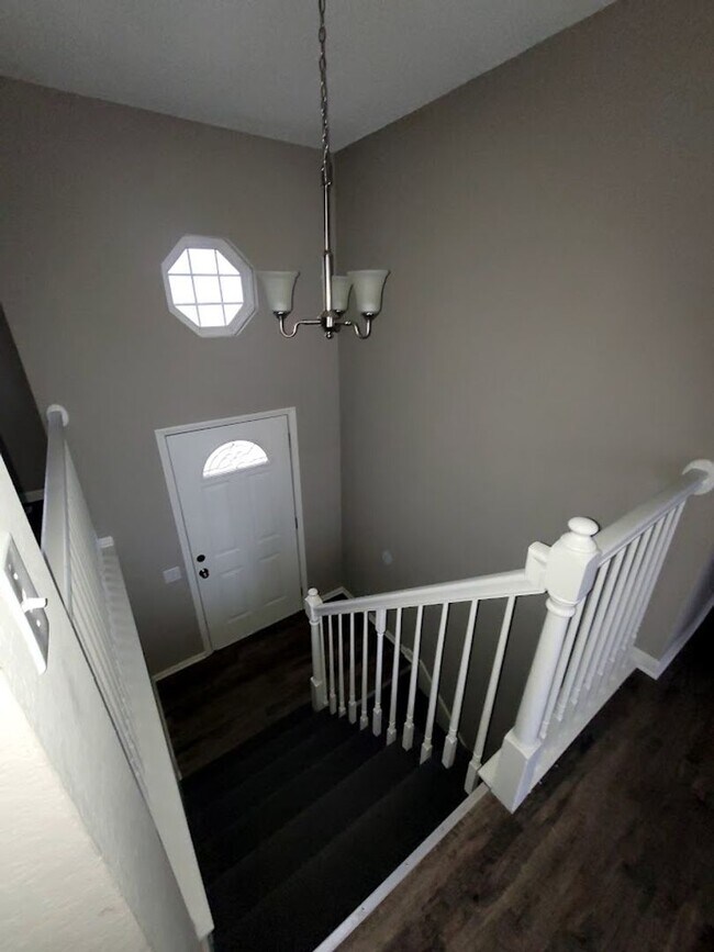 Building Photo - Available Early May | Don’t Miss This Stunning Rental