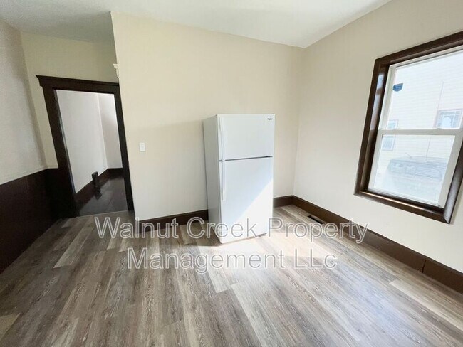 Building Photo - 1816 -1818 E 29th St