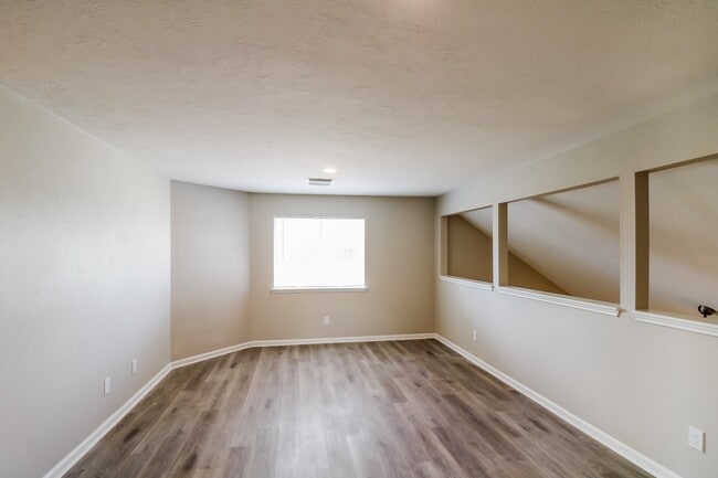 Building Photo - 2910 Fawn Ct