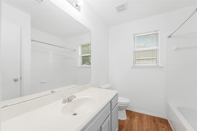 Building Photo - 9825 Tyler Dr