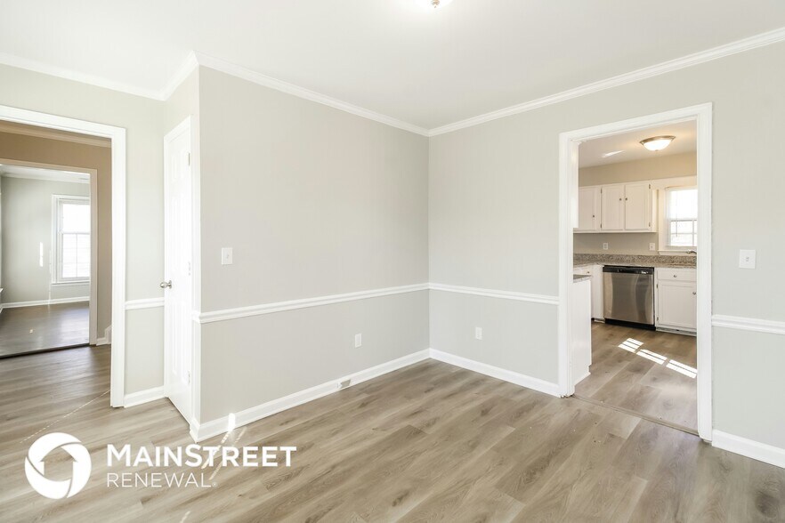 Building Photo - 7081 Avenbury Cir