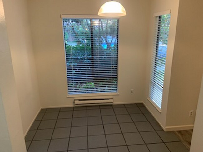 Building Photo - One Bedroom Condo Available in Watergate C...