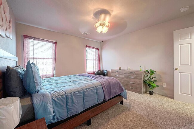 Building Photo - 3042 Crestbrook Bend Ln