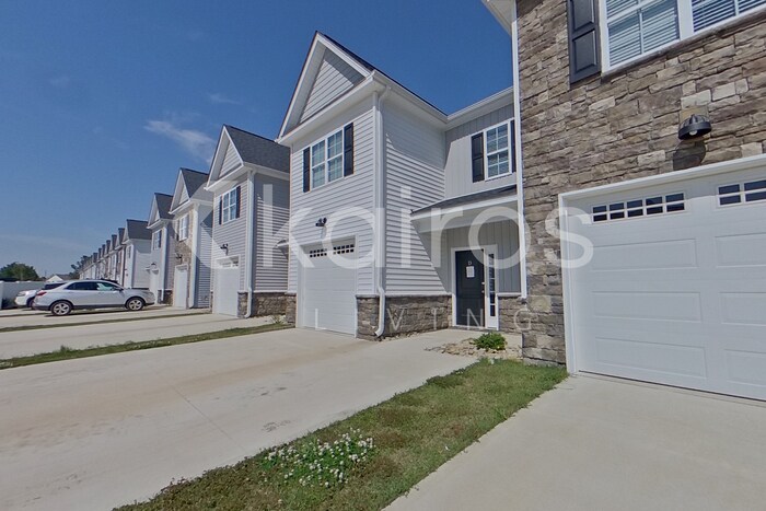 Building Photo - 3713 Oak Leaf Wy