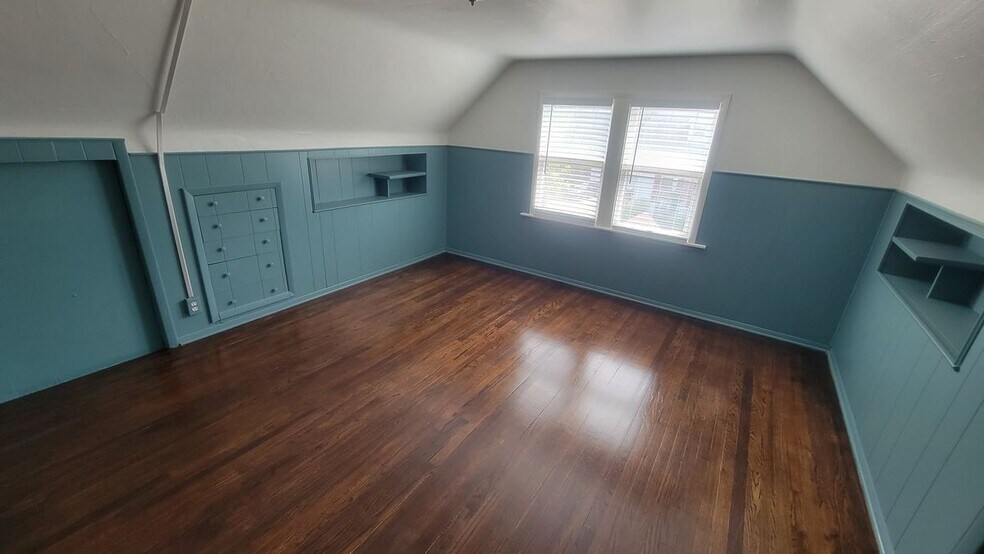 Building Photo - 24 Cochrane Pl