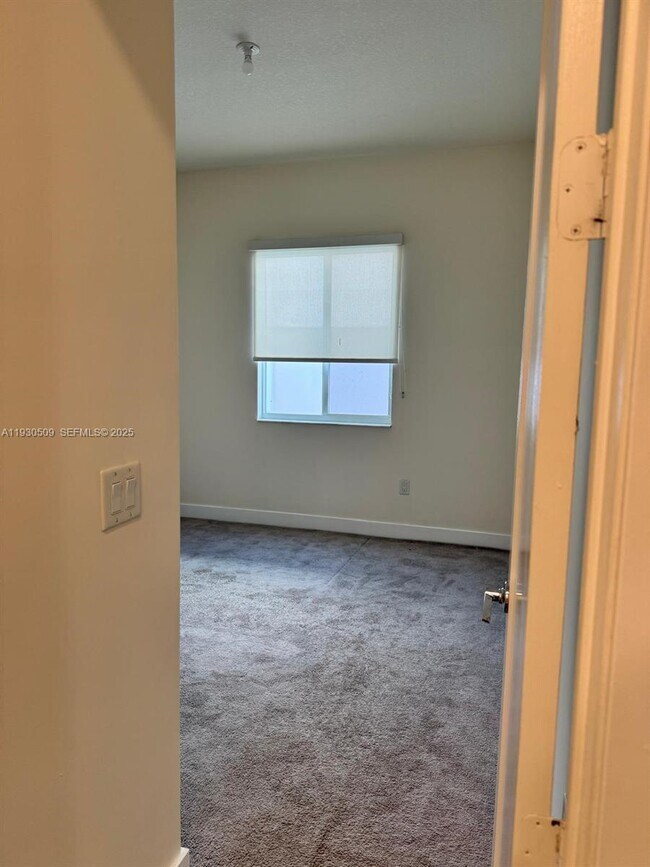 Building Photo - 10445 NW 66th St