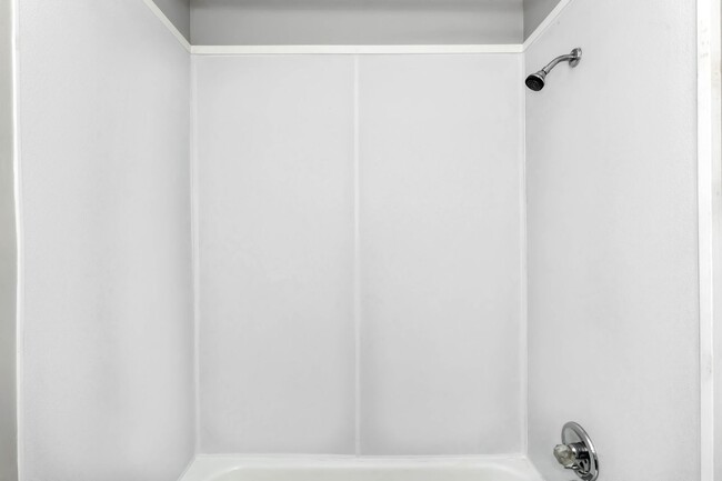 Building Photo - Huntsville Townhouse 2BR/1BA