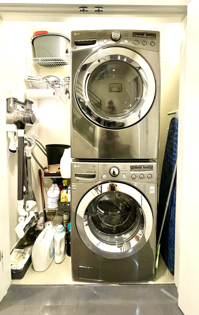 Second floor laundry room - 1910 Reed St