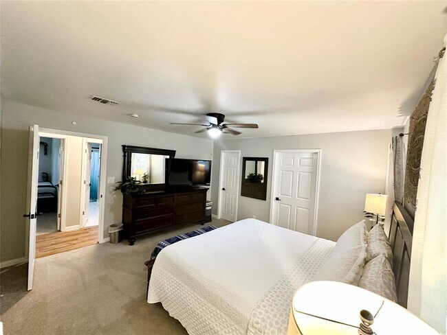 Building Photo - 1127 Penion Dr