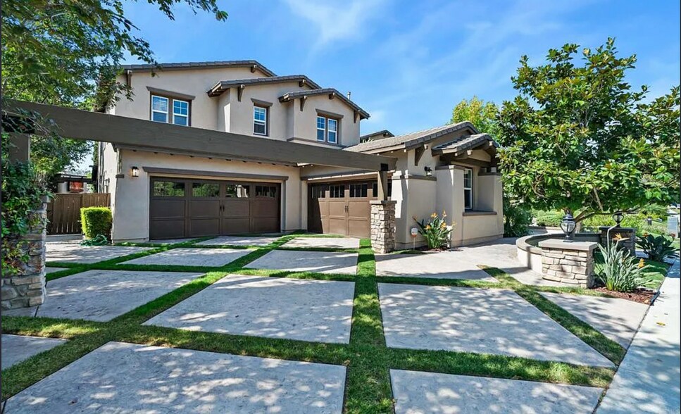 Building Photo - 6839 Helenite Pl