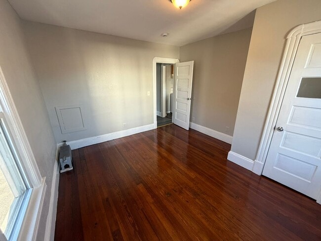 Building Photo - 242-244 Orange Street