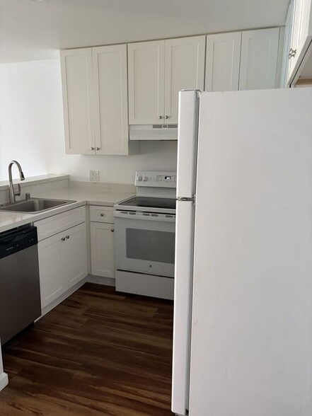 Building Photo - 2020 Guthrie St N