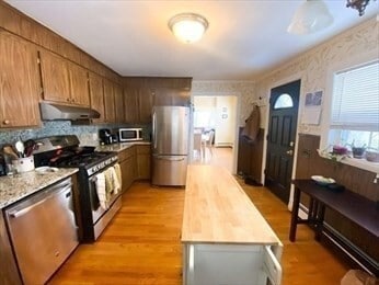 Building Photo - 5 Larose Pl