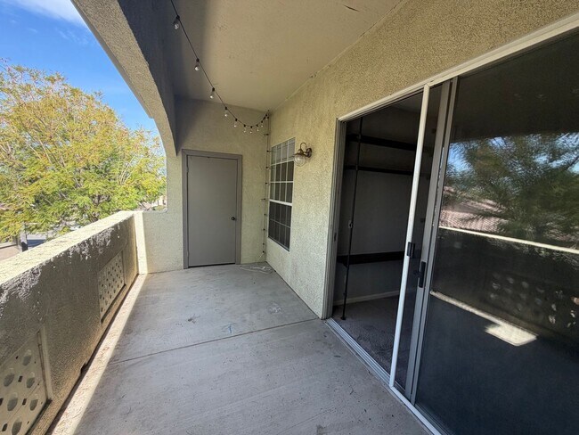 Building Photo - Beautiful 1 Bedroom Condo