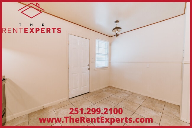 Building Photo - 908 E David Langan Dr