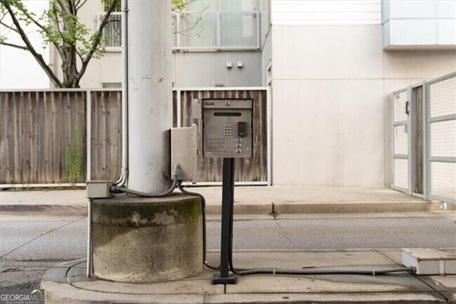 Building Photo - 1364 Rietveld Row NW