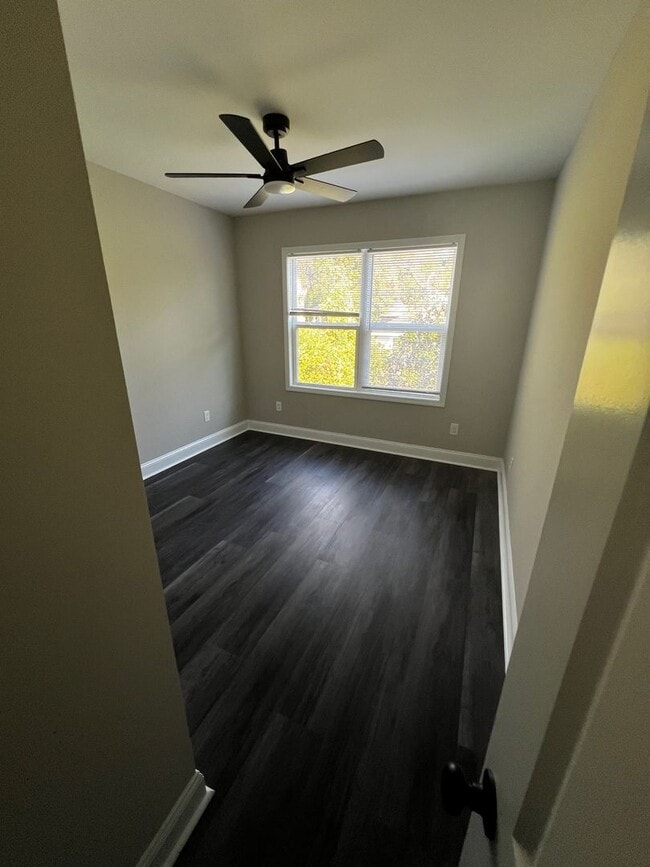 Building Photo - 1218 House St