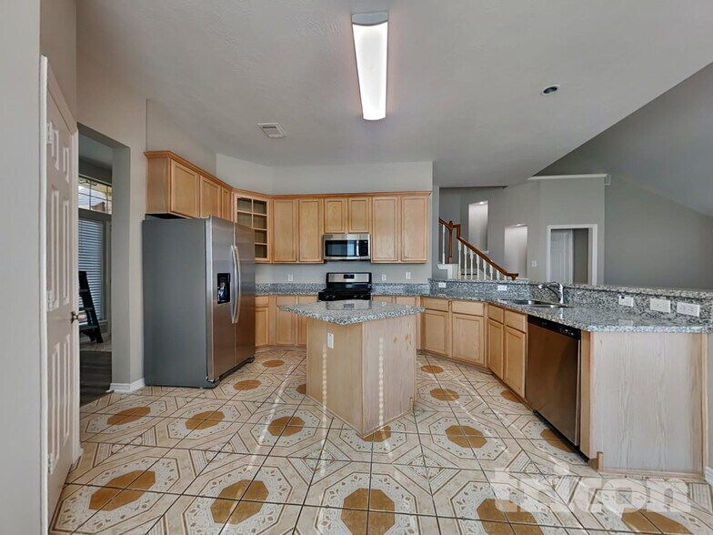 Building Photo - 10834 Golden Sunshine Dr