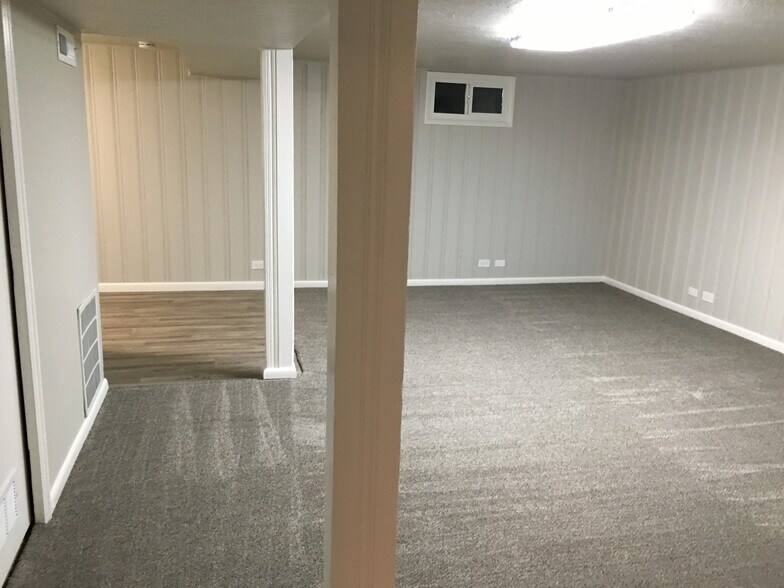 Building Photo - 615 S 200 E