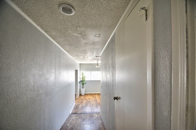 Building Photo - 701 Oakland Hills Ln