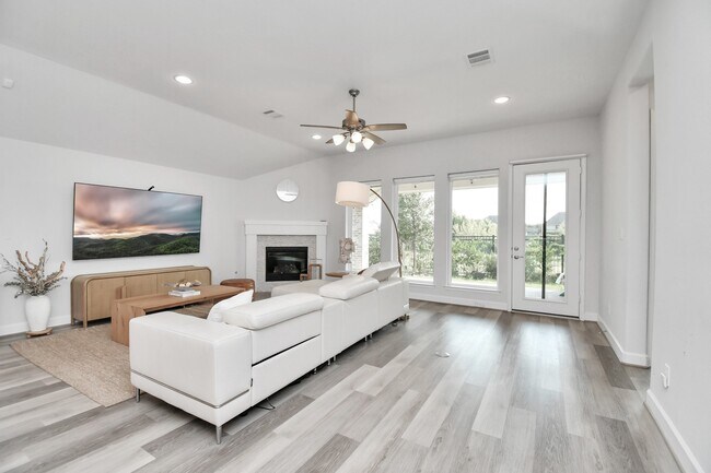 Building Photo - 13007 Hydeland Dr