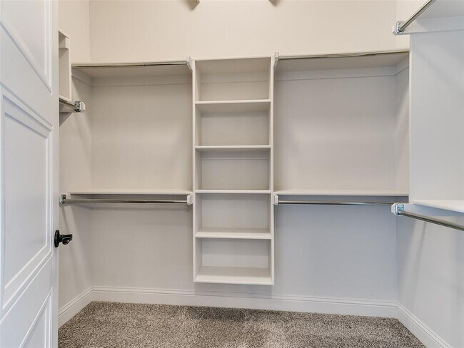 Building Photo - 2817 Bens Cir