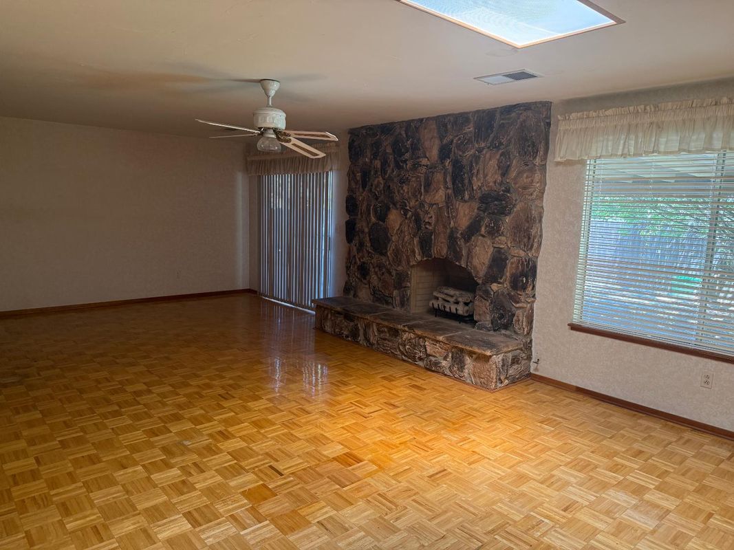 Building Photo - 1731 Miramonte Ct