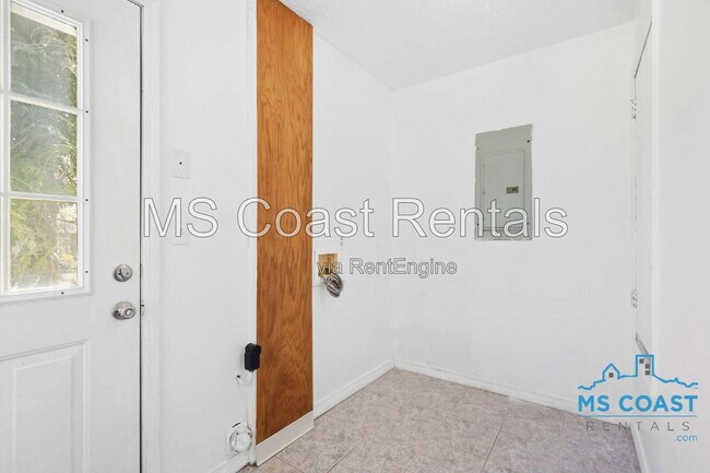Building Photo - 15317 Waycross Dr