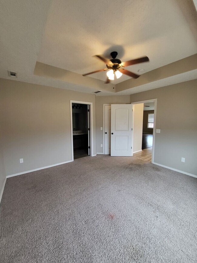 Building Photo - Beautiful home in a great neighborhood!