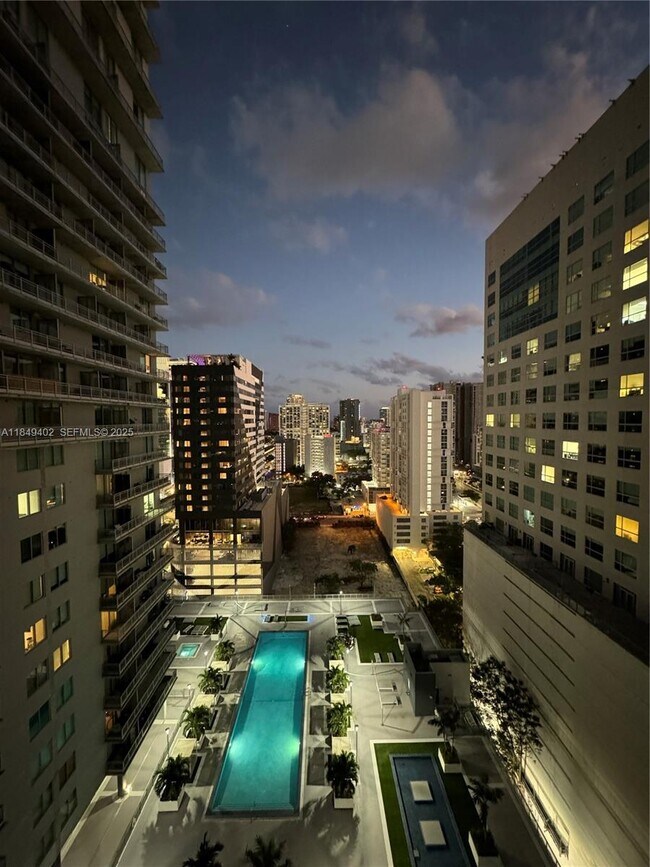 Building Photo - 690 SW 1st Ct