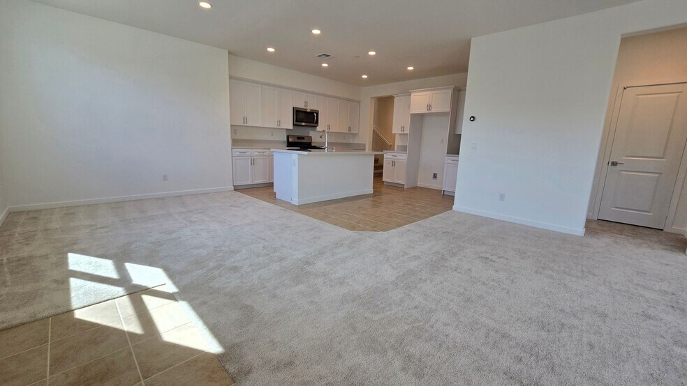 Building Photo - 4370 S Alegre Privado