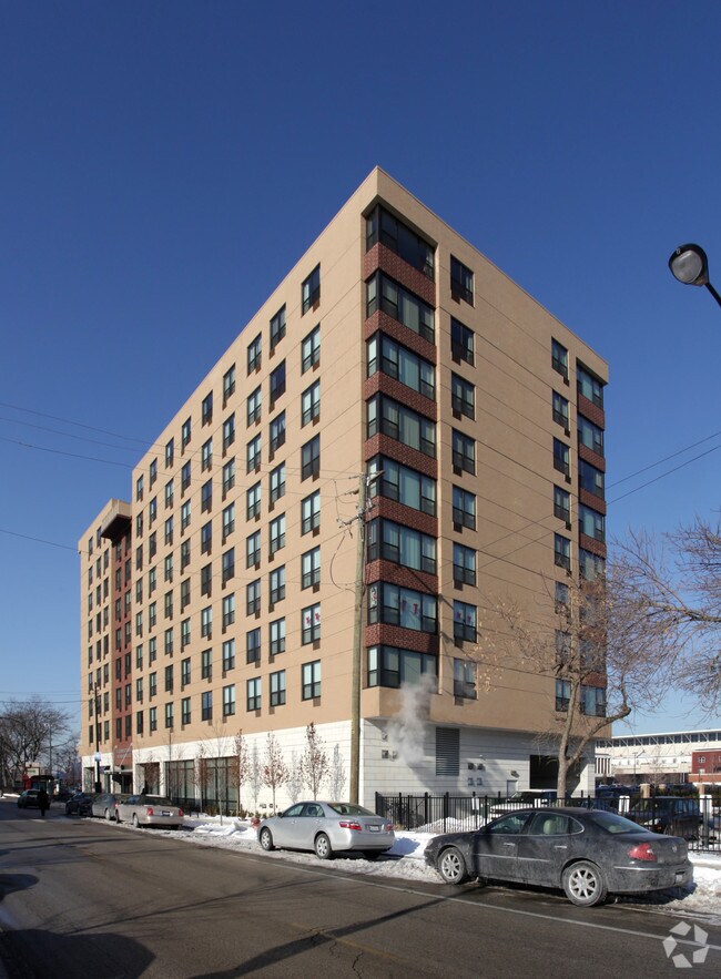 Eastgate Village 300 E 26th St Chicago IL 60616 Apartment Finder