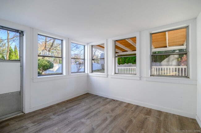 Building Photo - 34 Alpine St