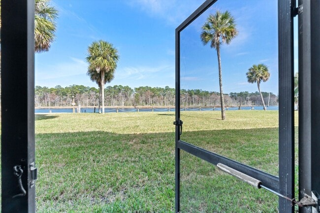 Building Photo - Your waterfront escape awaits!