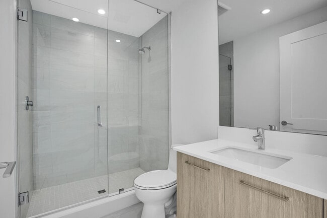 Building Photo - 153 N Seabreeze Blvd