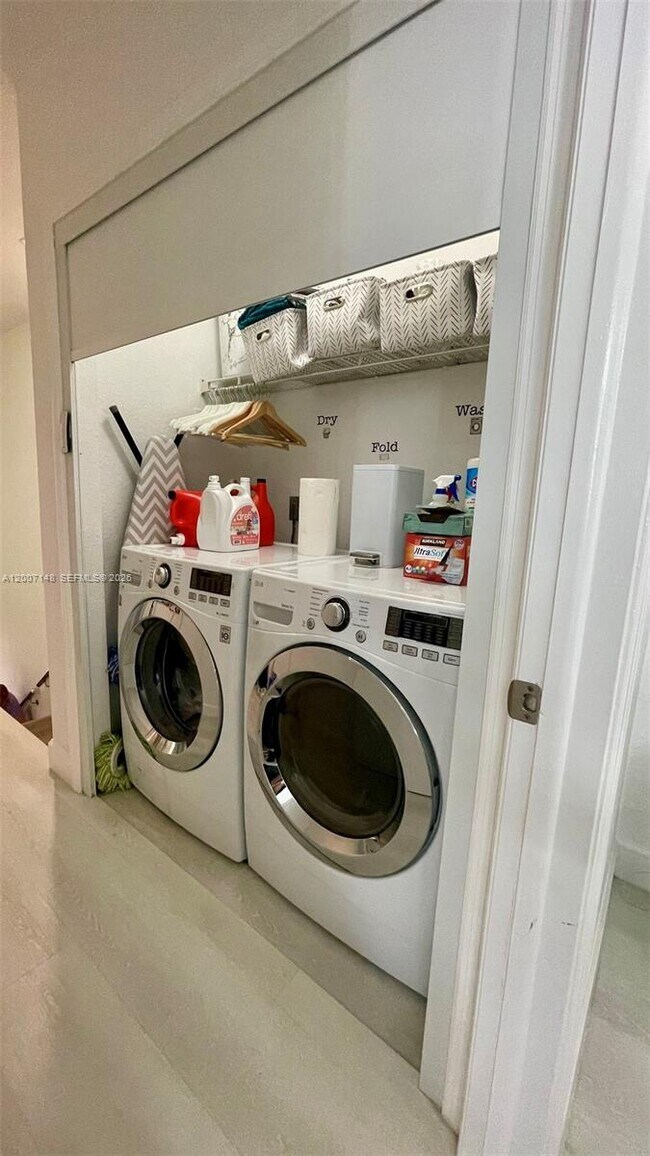 Building Photo - 1149 NW 126th Pl