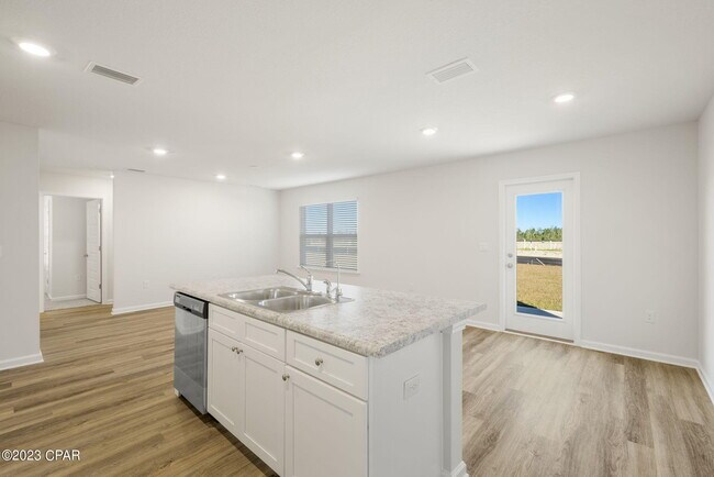 Building Photo - 5033 Rivergrass Dr
