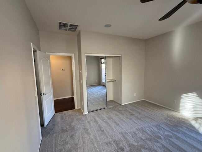 Building Photo - This is a great home located in Seville