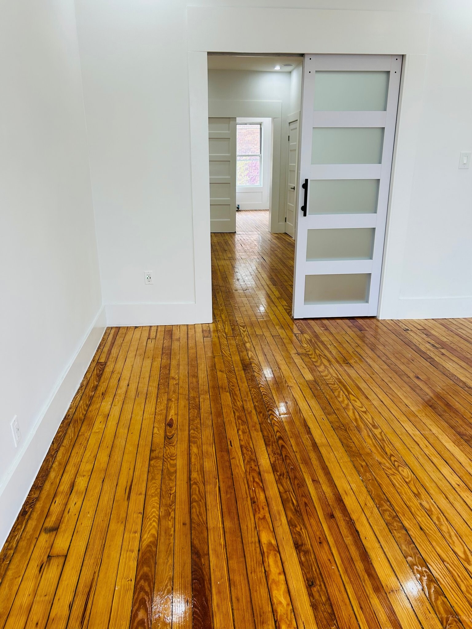 Building Photo - 150 E 32nd St