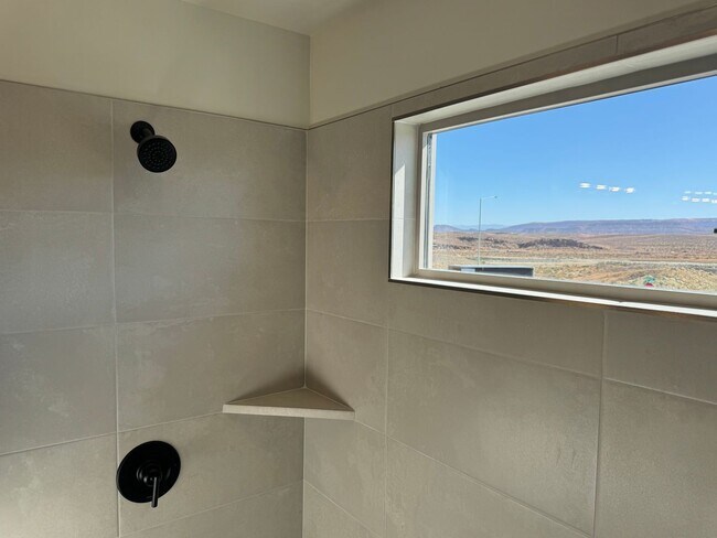 Building Photo - REDUCED PRICE!! Beautiful FOUR Bedroom Home!