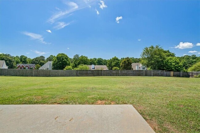 Building Photo - 2615 Snowcrest Pl