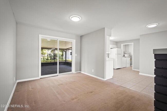 Building Photo - 736 Foxbriar Cove