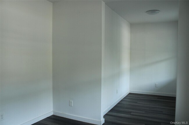 Building Photo - 188 N Hamilton St