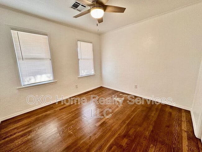 Building Photo - 2537 NW 35th St