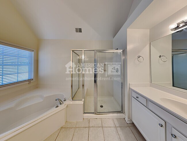 Building Photo - 3204 Chippewa Run NW