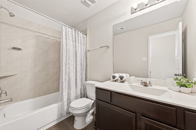 Building Photo - 3815 W Alessano Ln