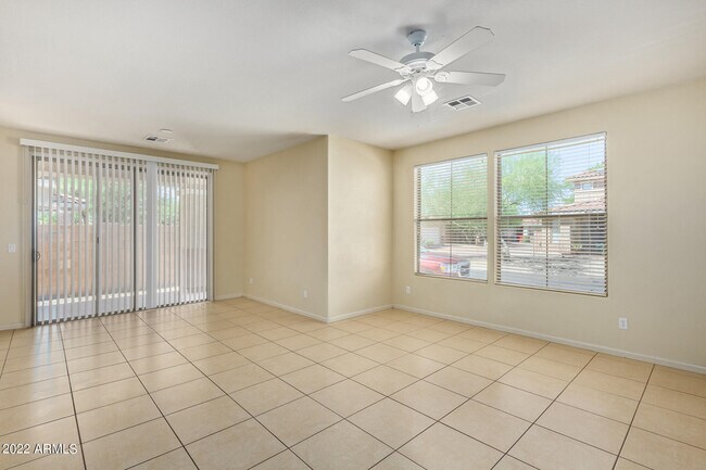 Building Photo - 13569 W Cypress St